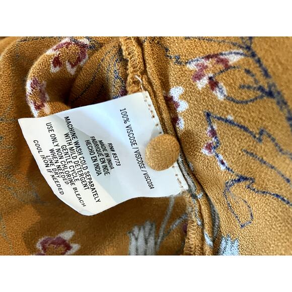 O'NEILL Madison Top Gold Floral Crop Cami Tank Size Large L FEMININE BEACH VACAY - Picture 3 of 6